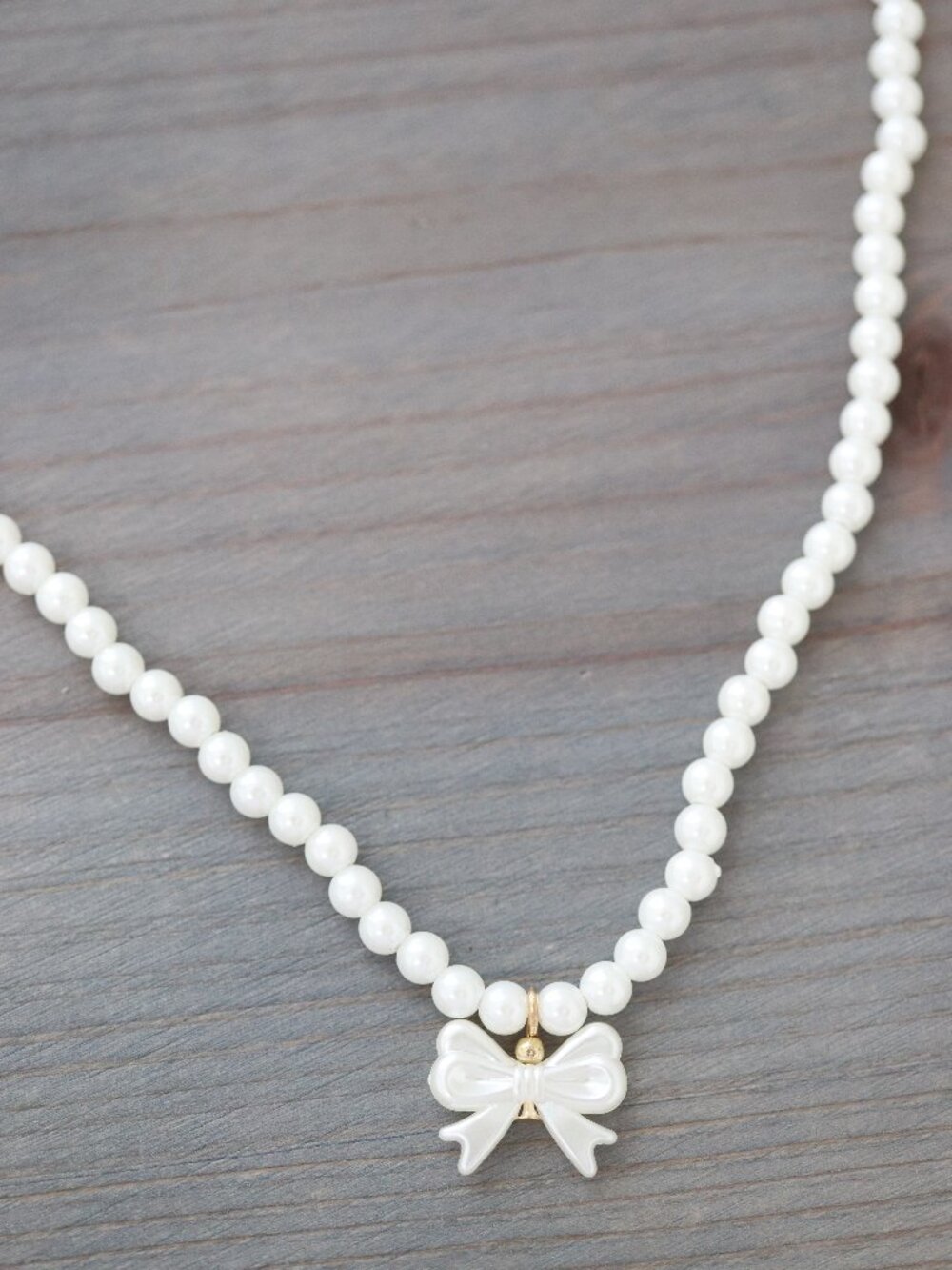Bow White Pearl Beads Style Necklace 18k Gold Plated